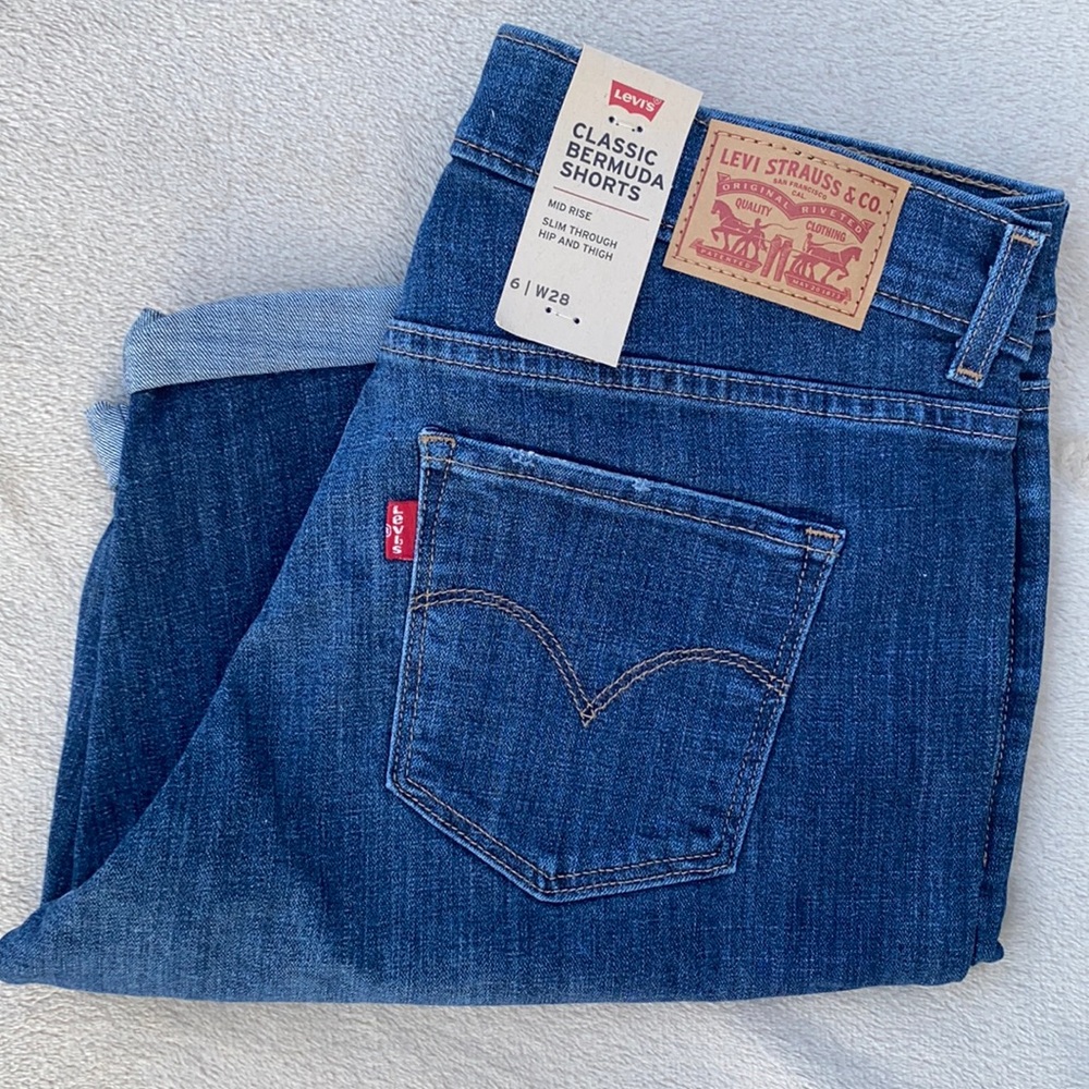 Levi’s Bermuda Shorts